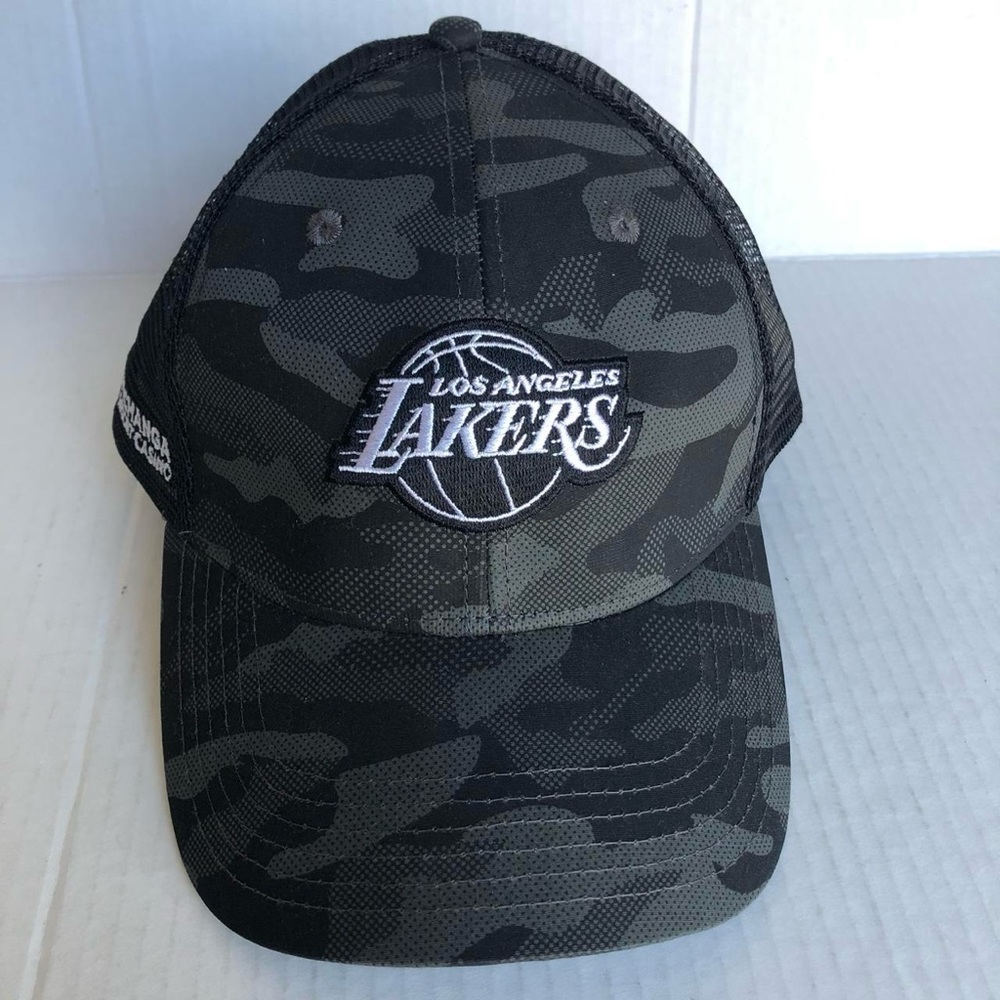 NWT LOS ANGELES LAKERS BLACK/GREY CAMOUFLAGE PECHANGA CASINO SNAPBACK HAT🧢🖤🏀🎩👒